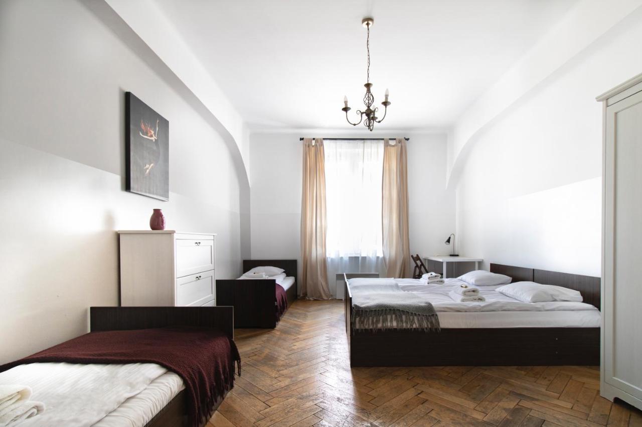 Spacious Apartments Zyblikiewicza Street كراكوفيا المظهر الخارجي الصورة