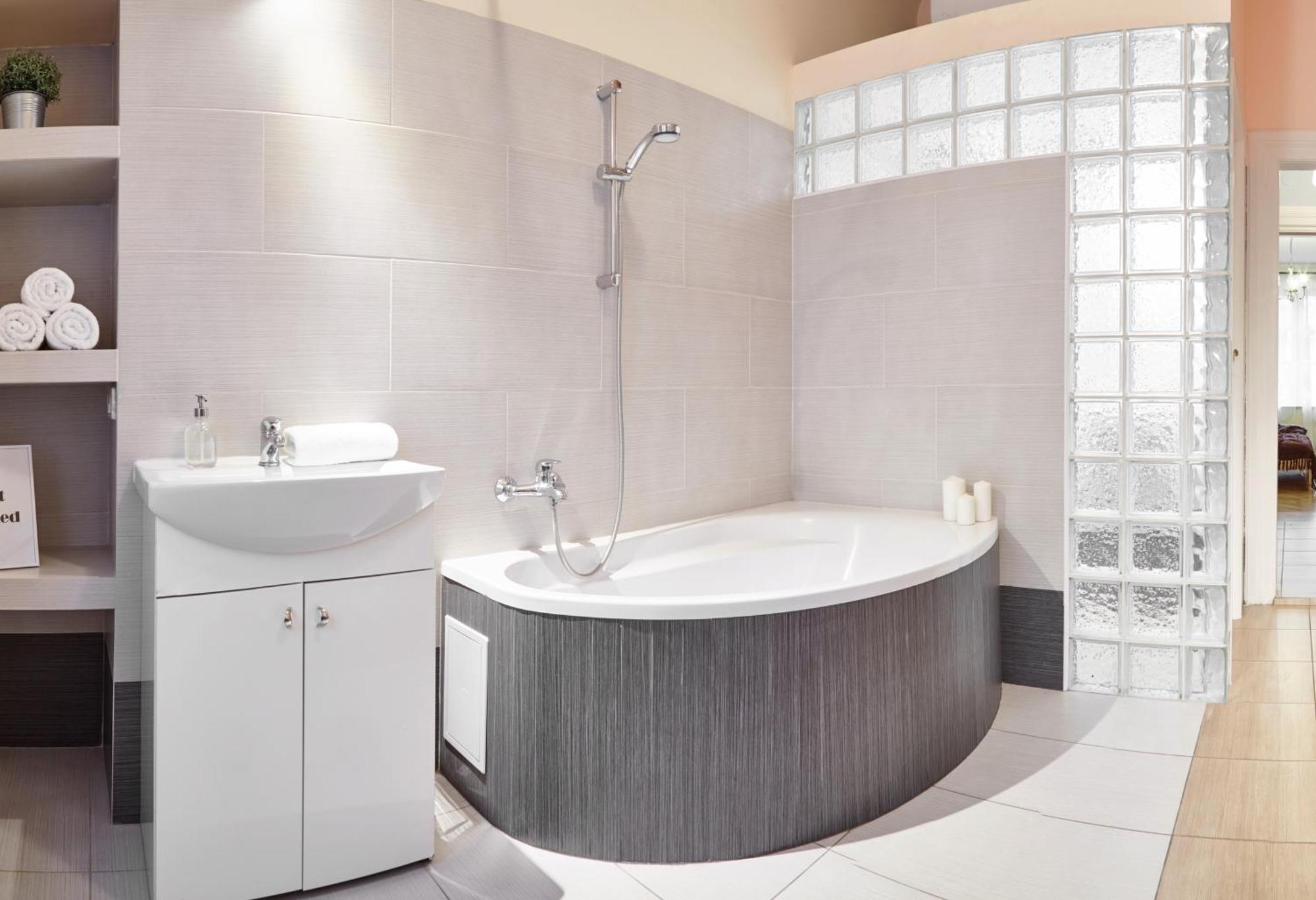Spacious Apartments Zyblikiewicza Street كراكوفيا المظهر الخارجي الصورة